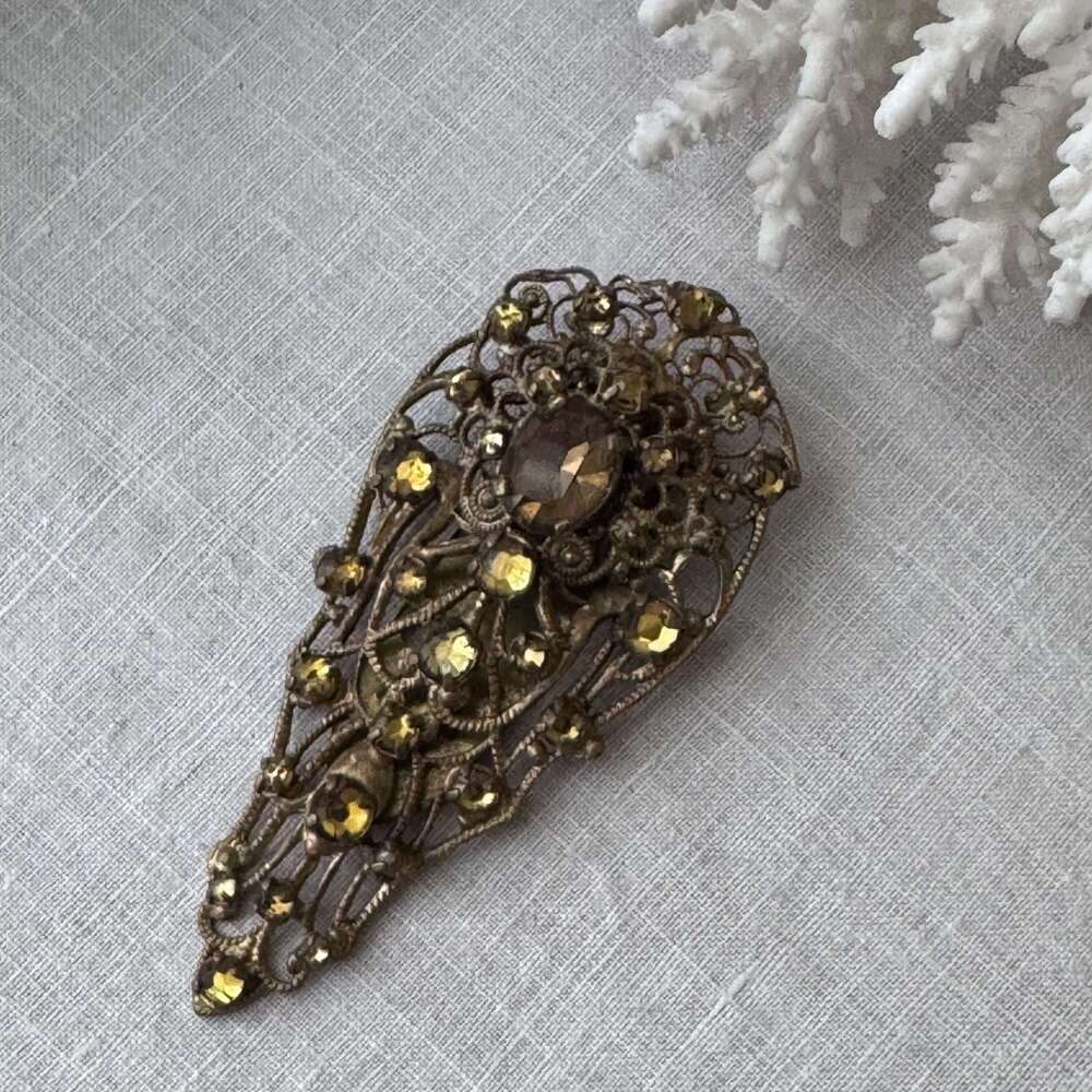 1930s Czech paste gilt dress clip