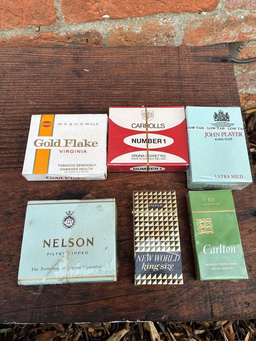 6 live with contents cigarette packets