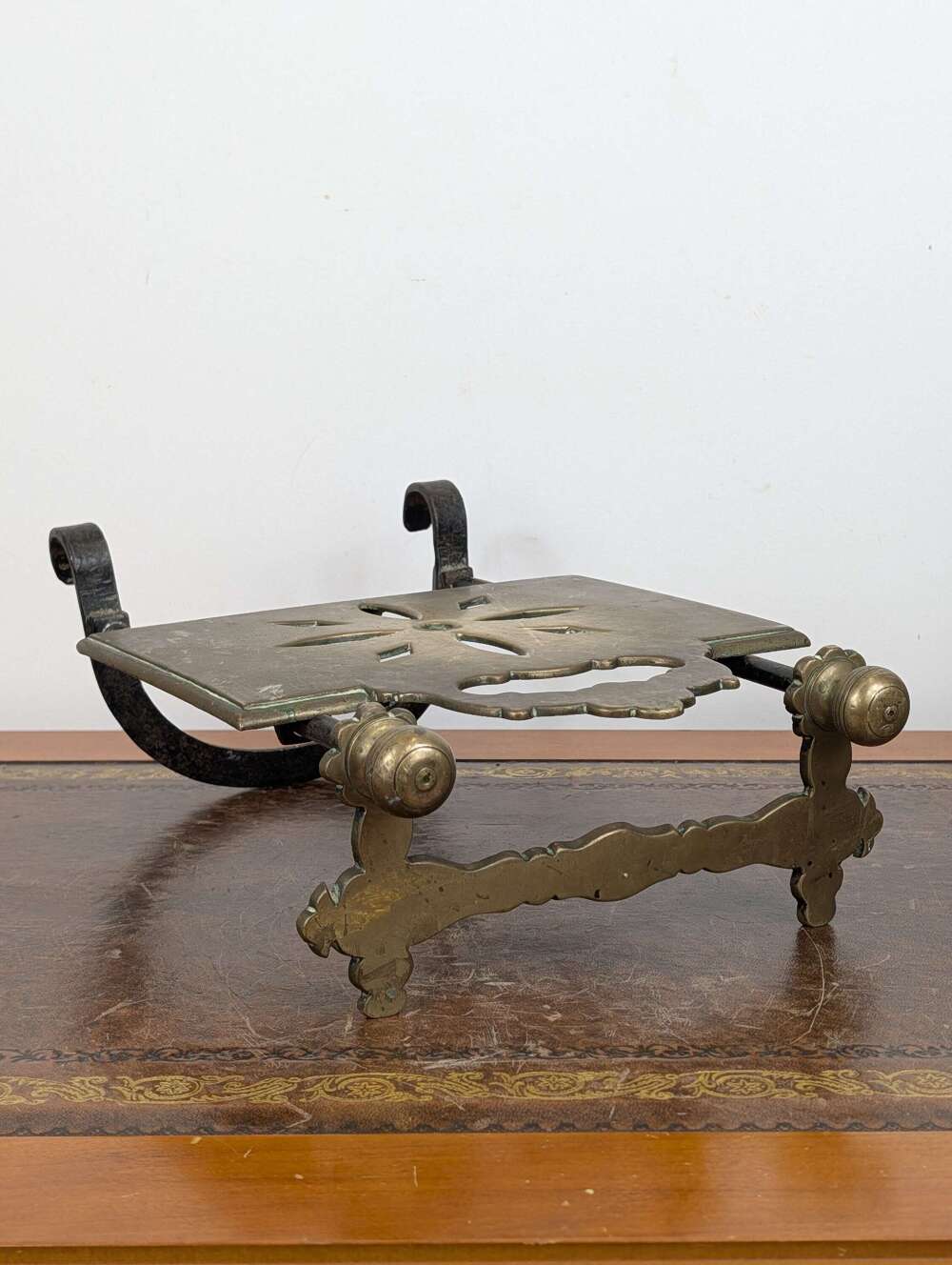 Antique brass fireside sliding trivet, hearth footman plate warmer, British, 19th century