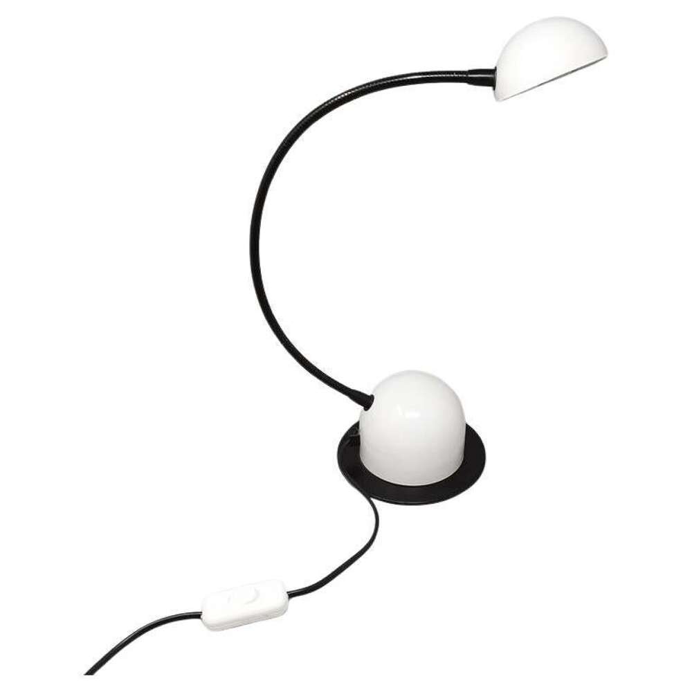 1970s Gorgeous White Table Lamp By Veneta Lumi, Made In Italy