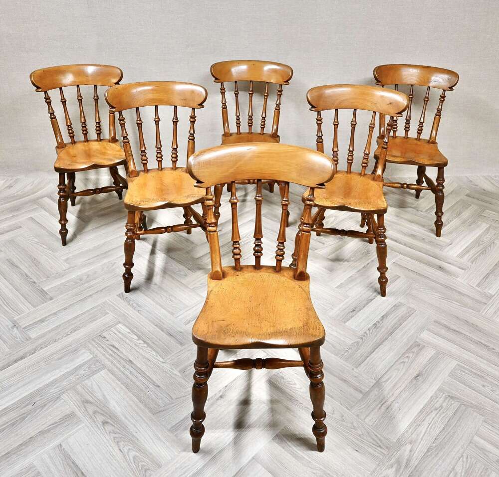 Set 'Roman" Windsor Kitchen Dining Chairs