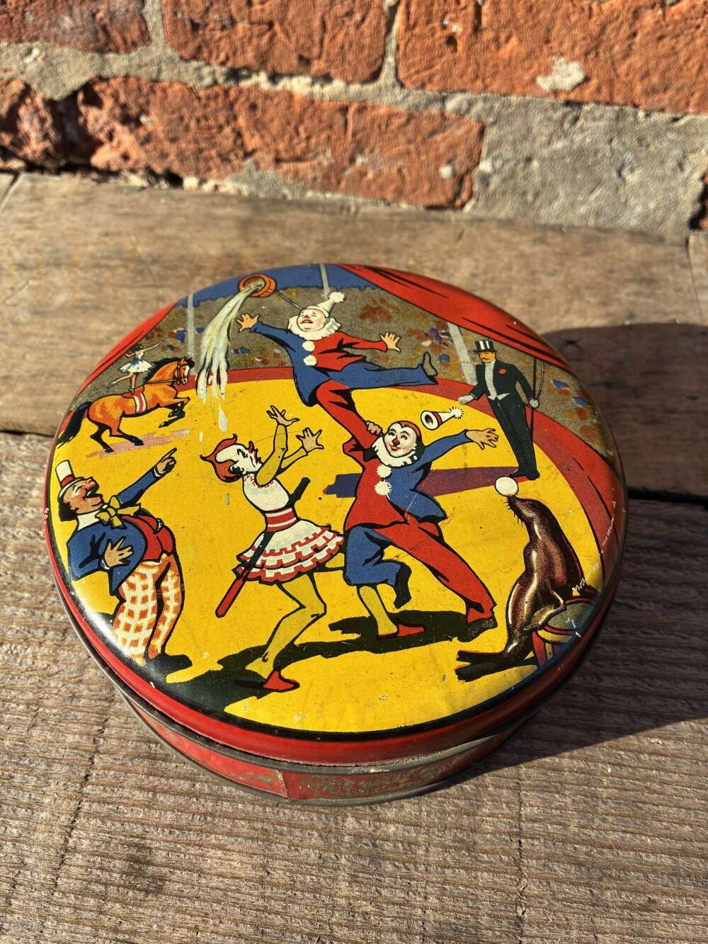 Unusual circus unbranded biscuit tin