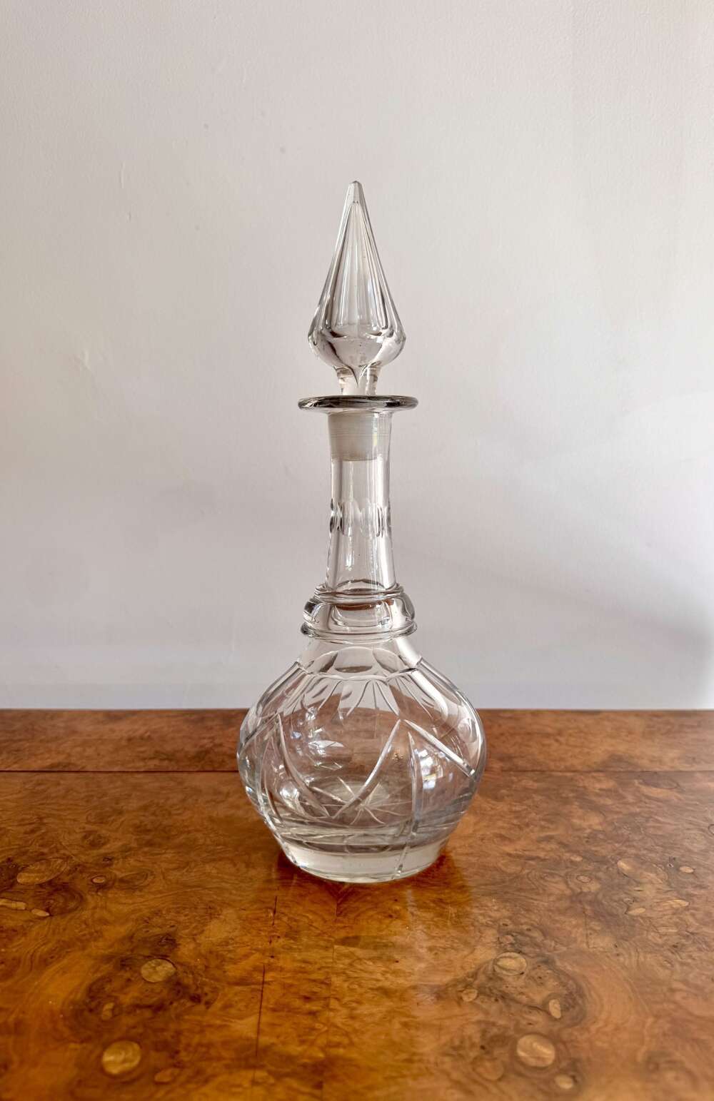 Fine Quality Antique Victorian Glass Decanter 