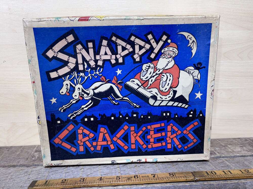 Snappy Christmas Crackers Golly & Santa In Original Box c1930-40s