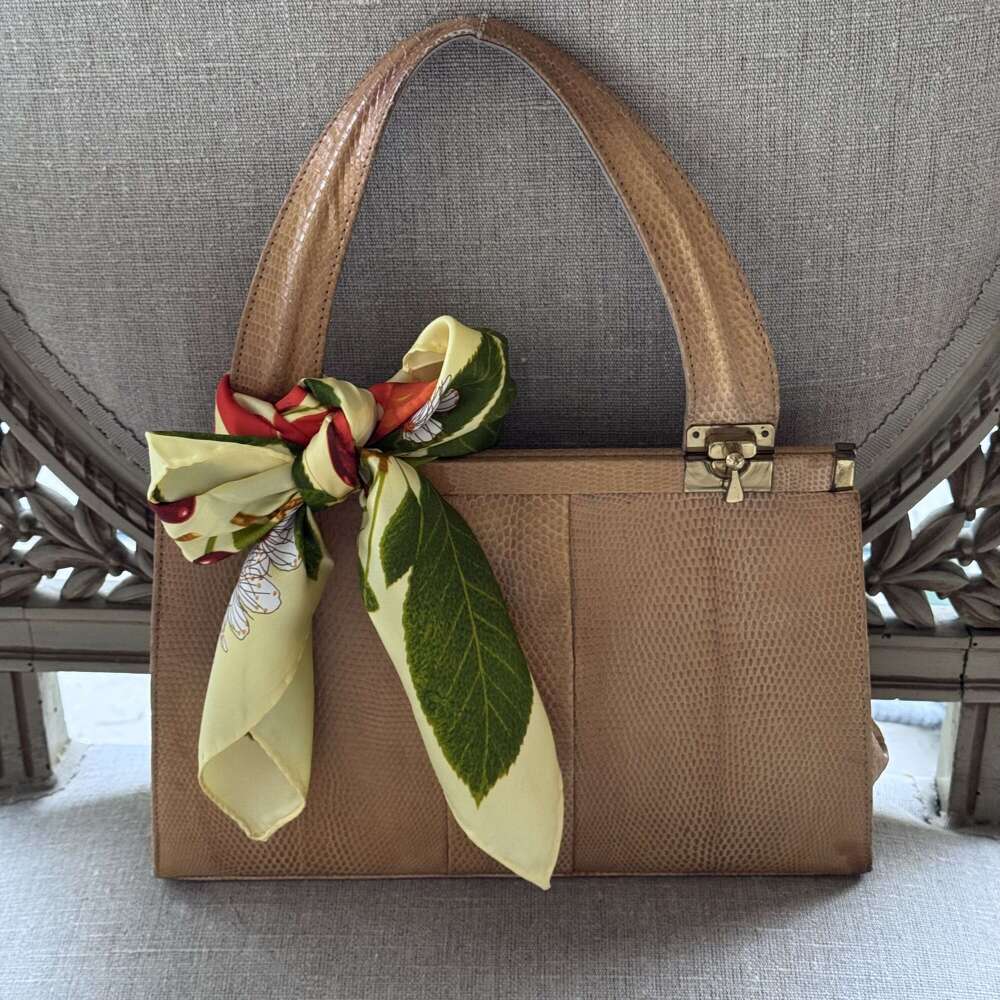 Vintage Jane Shilton lizardskin handbag with leather lining