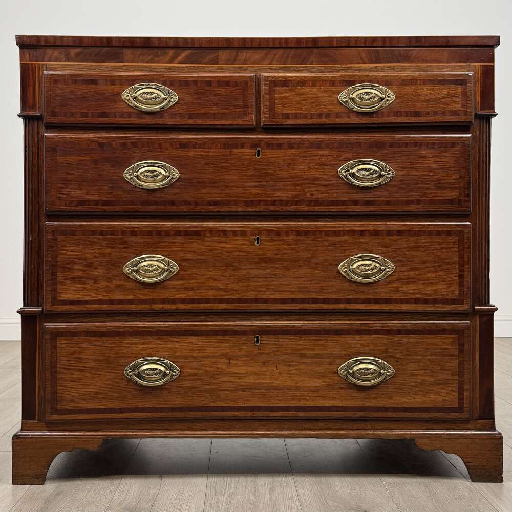 Antique 18th Century Georgian Chest Of Drawers In Oak