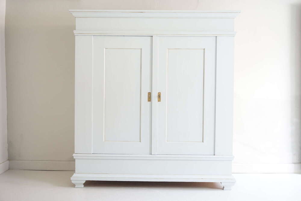 Antique Continental Wardrobe (knockdown)