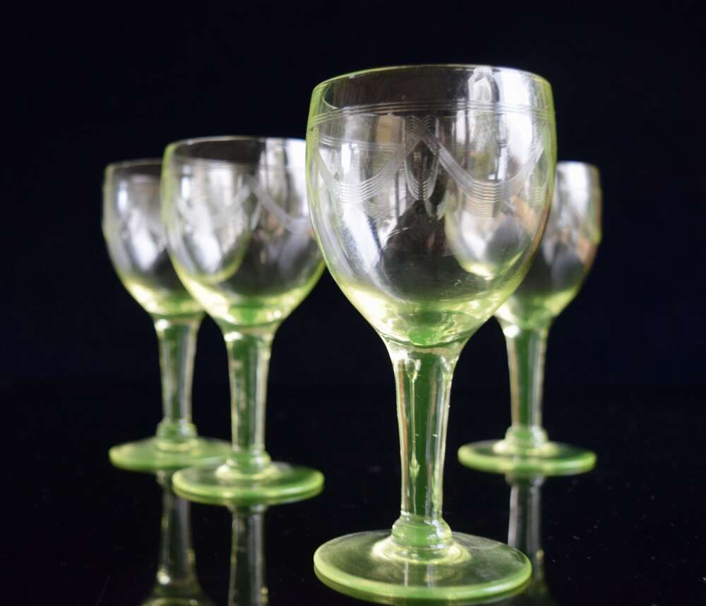 4 Val Saint Lambert Uranium Wine Glasses