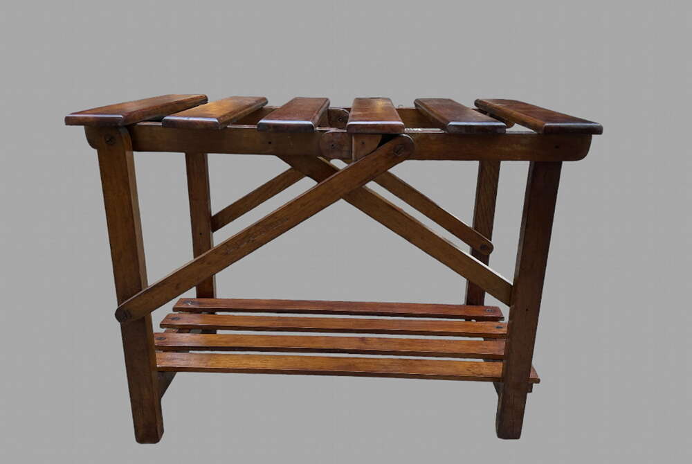 An American Folding Luggage/Picnic Table