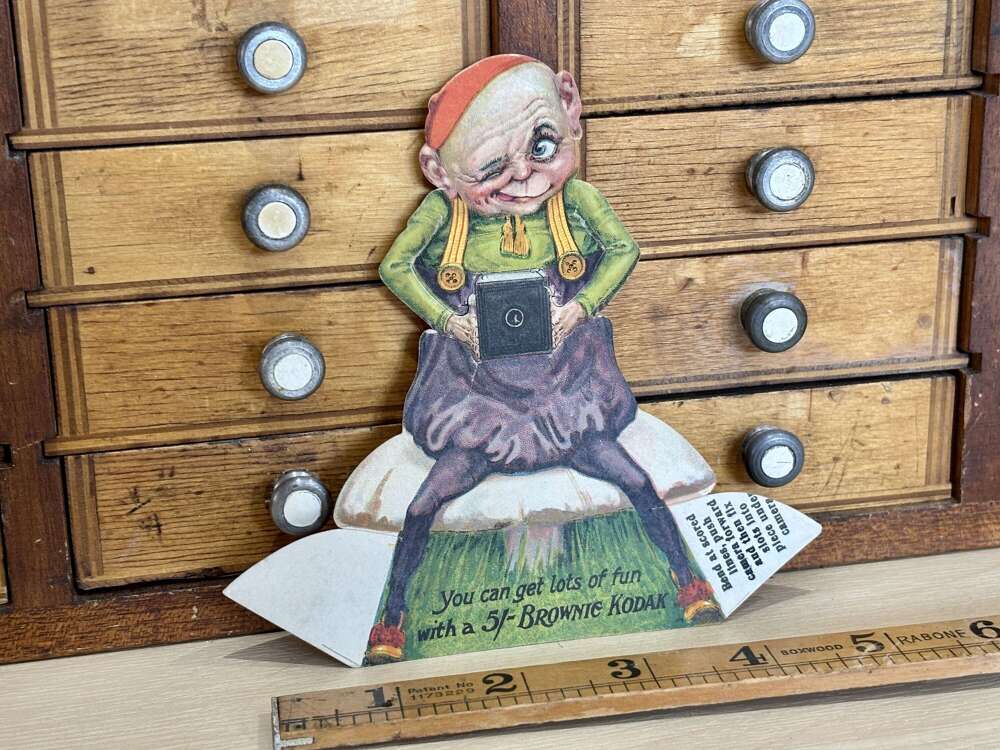 Brownie Kodak Camera Fold Out Advertising Trade Card Ephemera c1900s