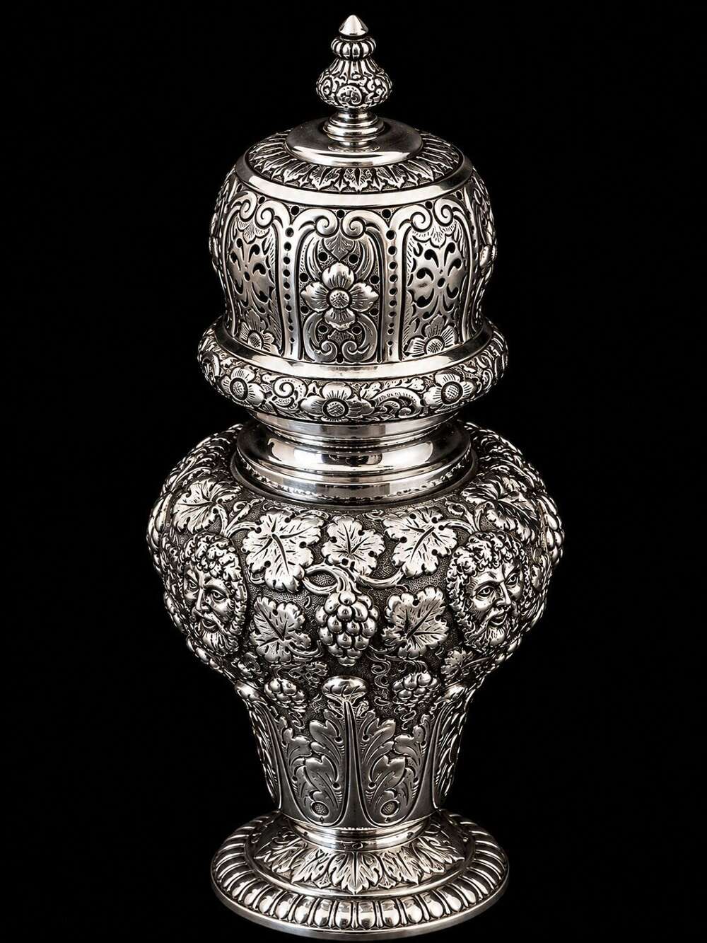 Antique Sterling Silver Caster, Wakely & Wheeler, London 1908, 24cm Tall