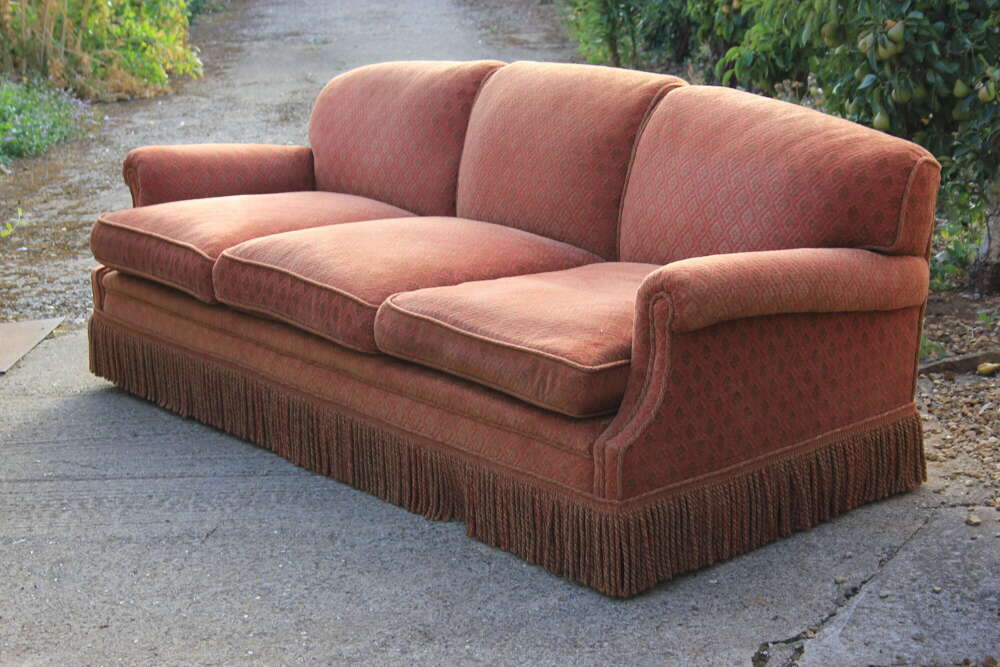 Robert Kime Gonette sofa