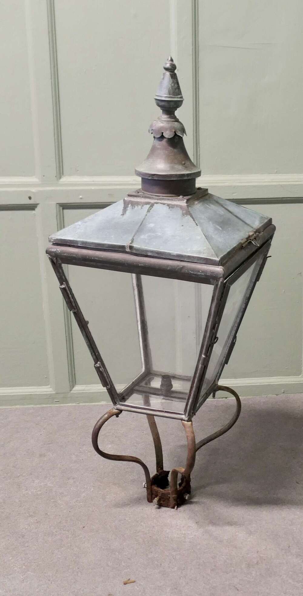 Victorian Copper Lantern, Street Light  This is a Large Copper Street Light Lantern, it ha