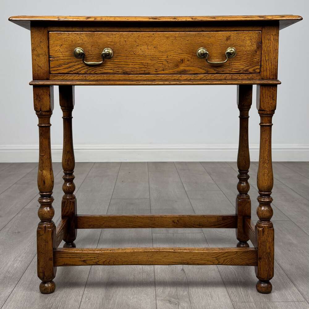 Antique 20th Century Side Table In Golden Oak 