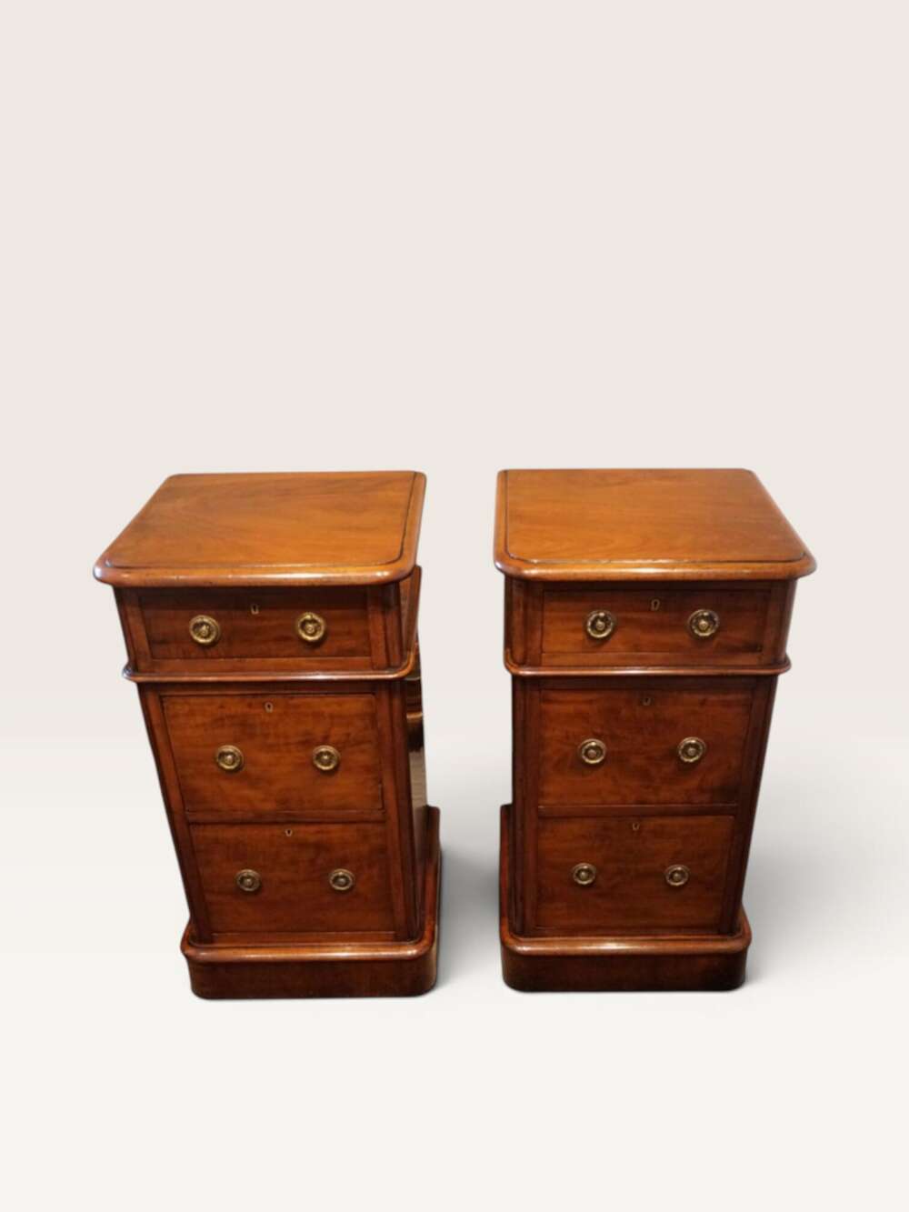Pair Of Victorian Mahogany Bedside Chests &ndash; 3 Drawer Nightstands