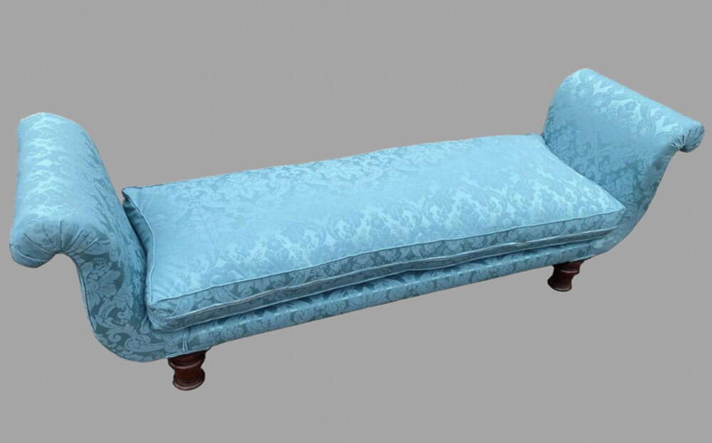 A Particularly Elegant 19th century French Lit Bateau
