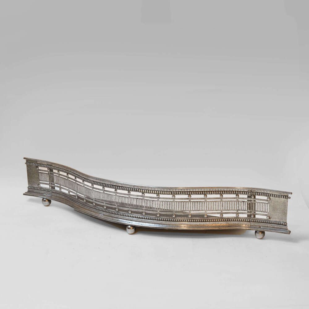 Georgian bowfront steel fender