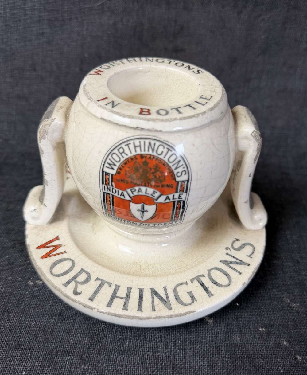 Worthington&rsquo;s Pale Ale match striker and ashtray.