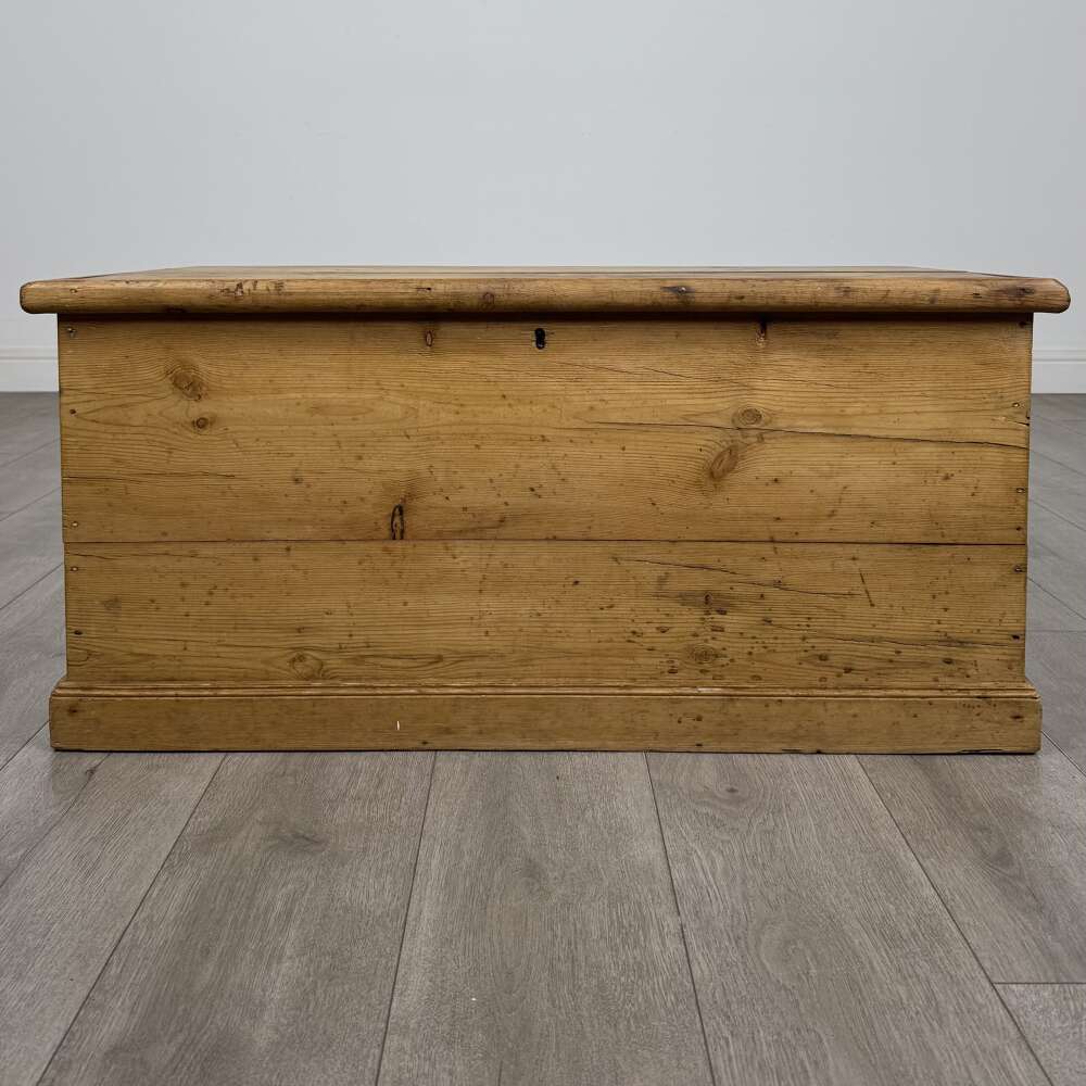 Antique 19th Century Victorian Blanket Box In Pine