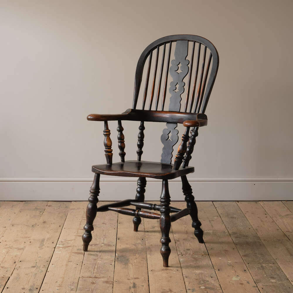 19th Century Broad Arm Ash And Elm Antique Windsor Chair