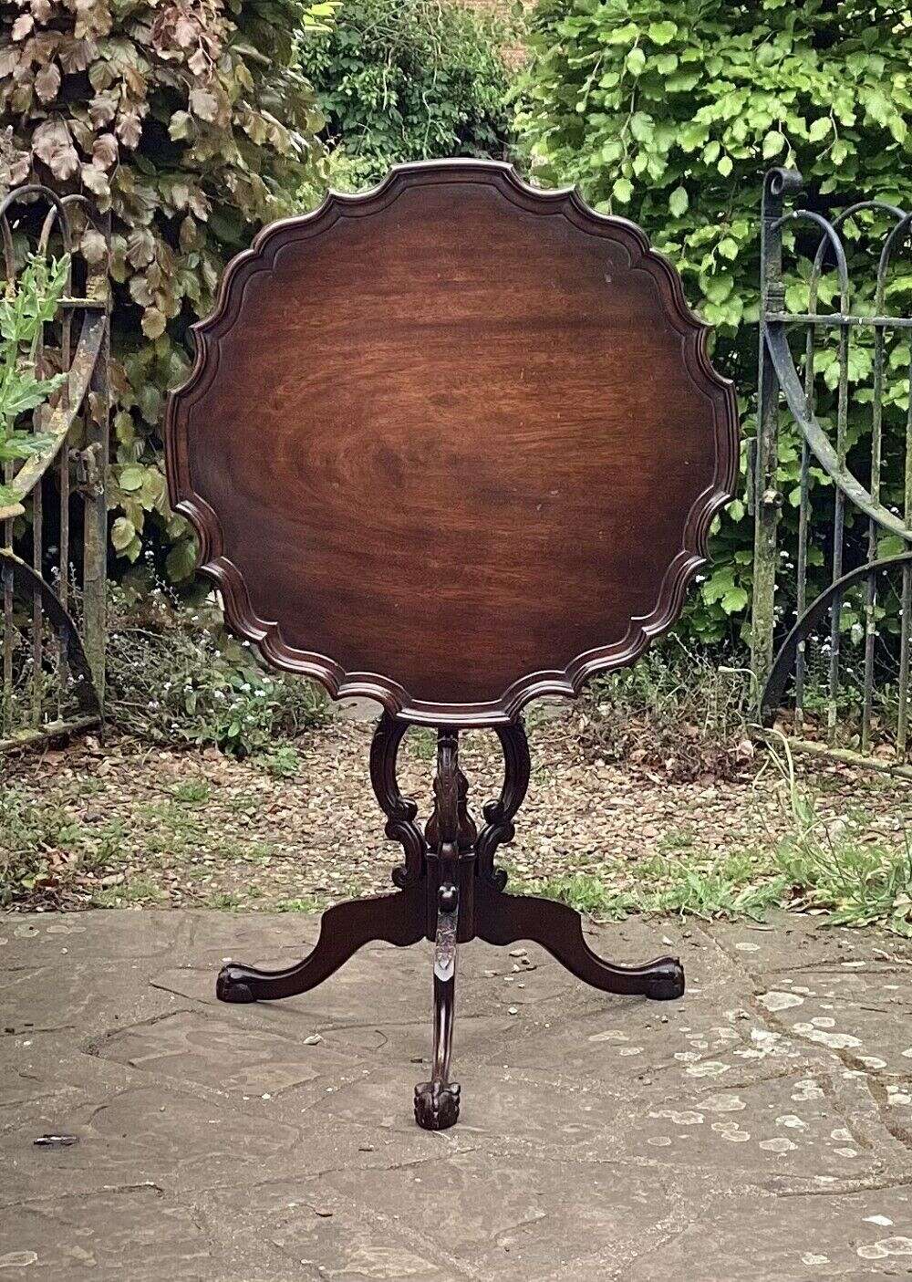 S & H Jewell London Mahogany Lamp Table
