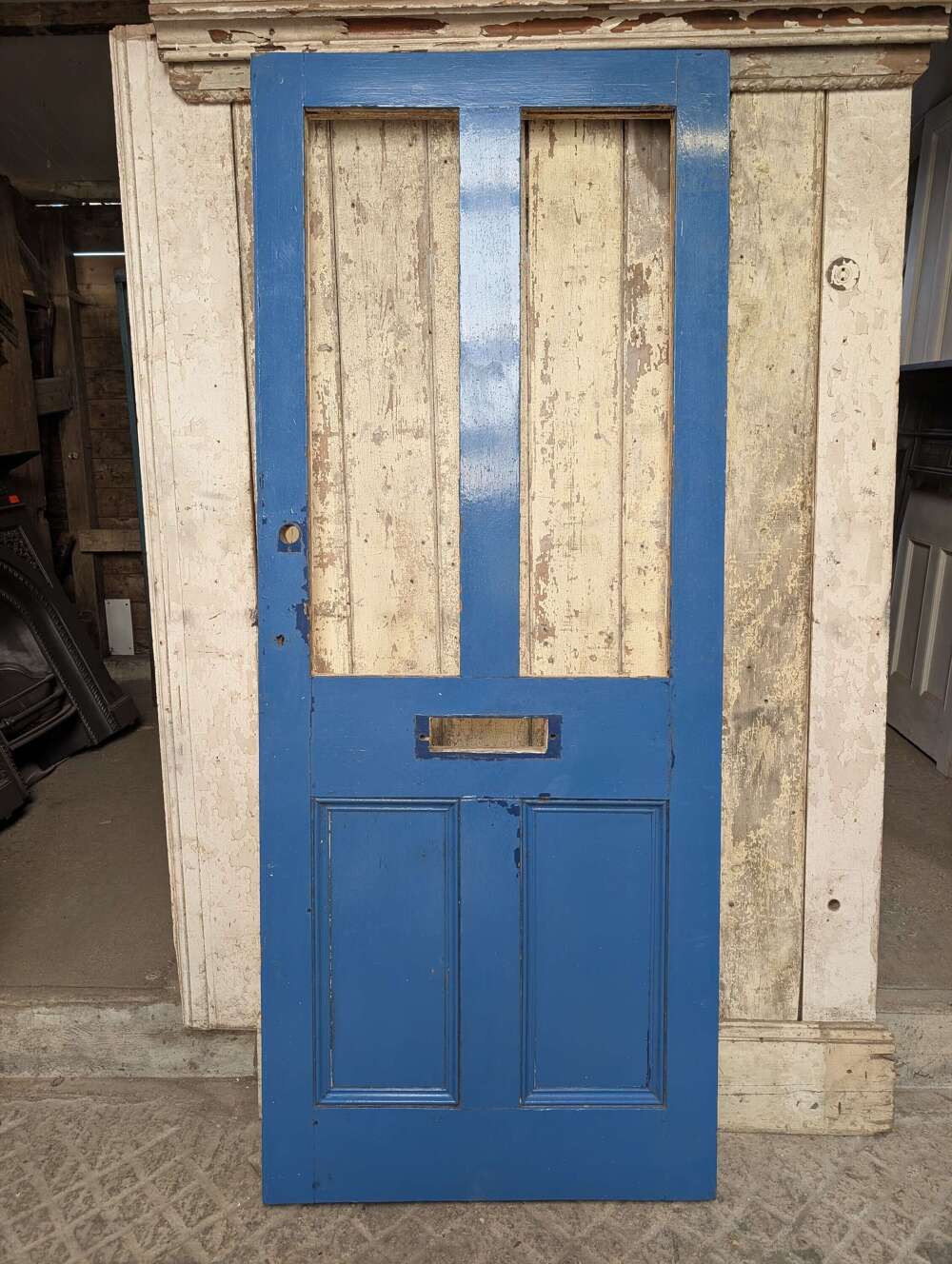 DE1060 RECLAIMED VICTORIAN PAINTED PINE FRONT DOOR FOR GLAZING