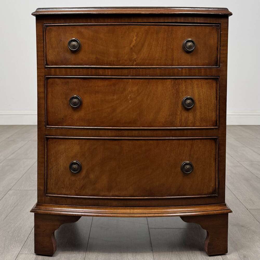 Antique Small Mahogany Bow Front Chest Of Drawers | Bracket Feet | Af-6523