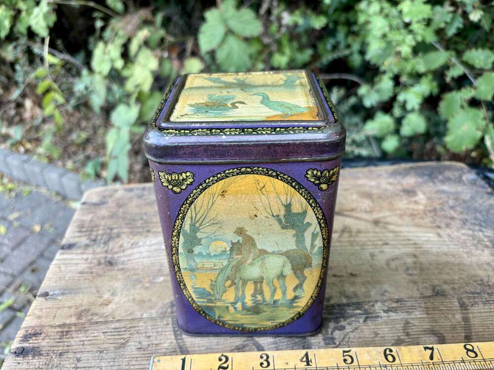 CWS Victorian Biscuit Tin c1900s