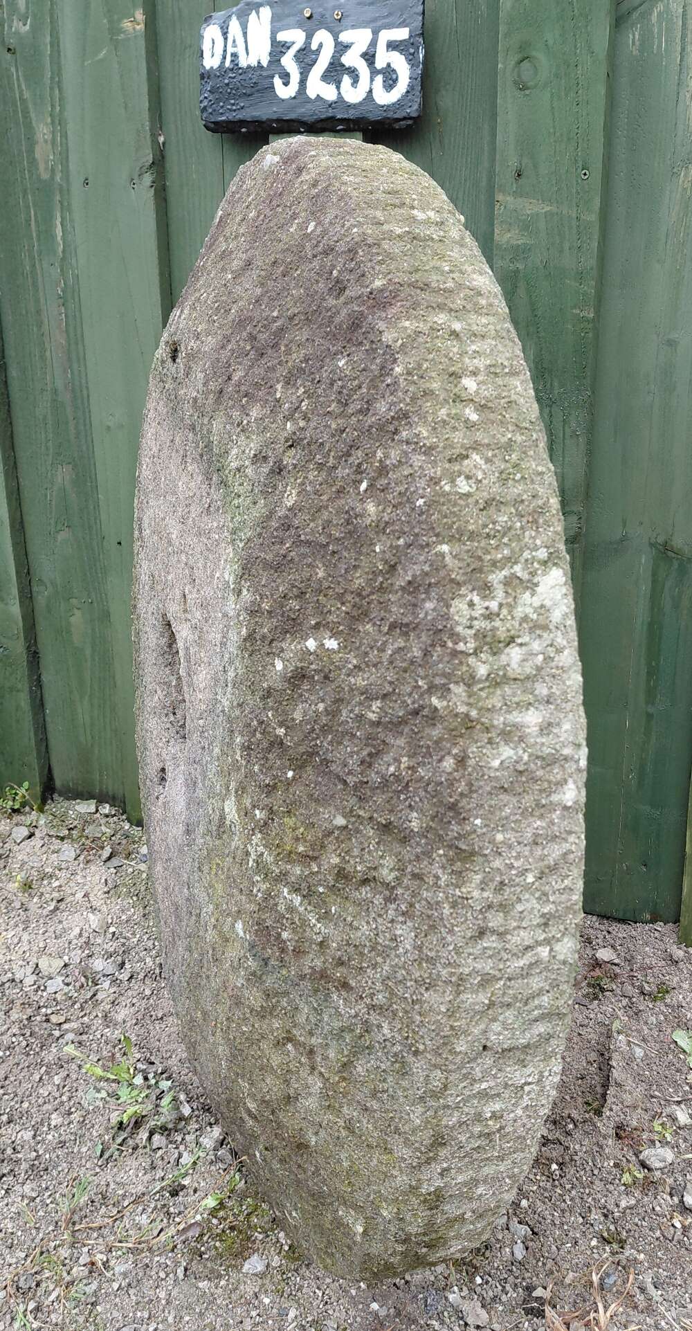 Bevel-edged Millstone