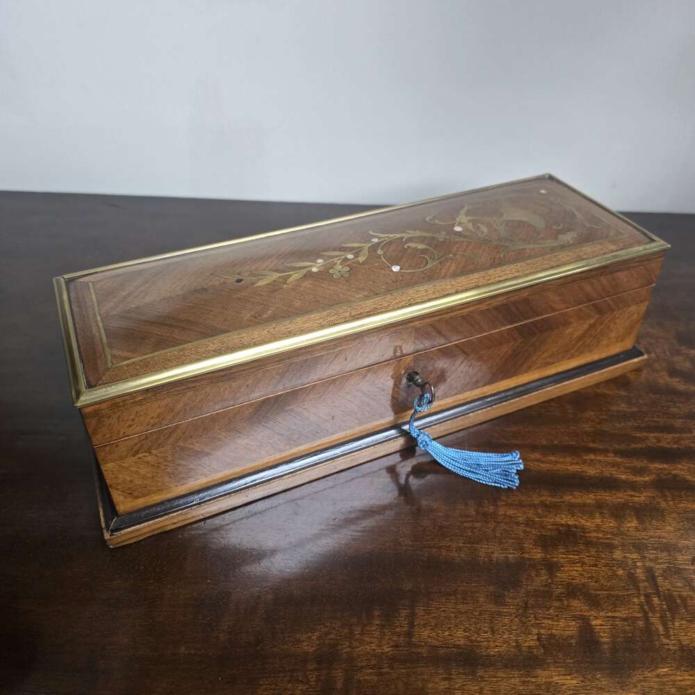Outstanding French Glove Box