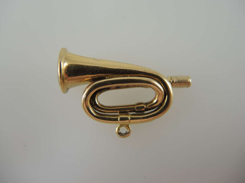 18K BUGLE pocket watch key with Superb MOTTO stone c1850
