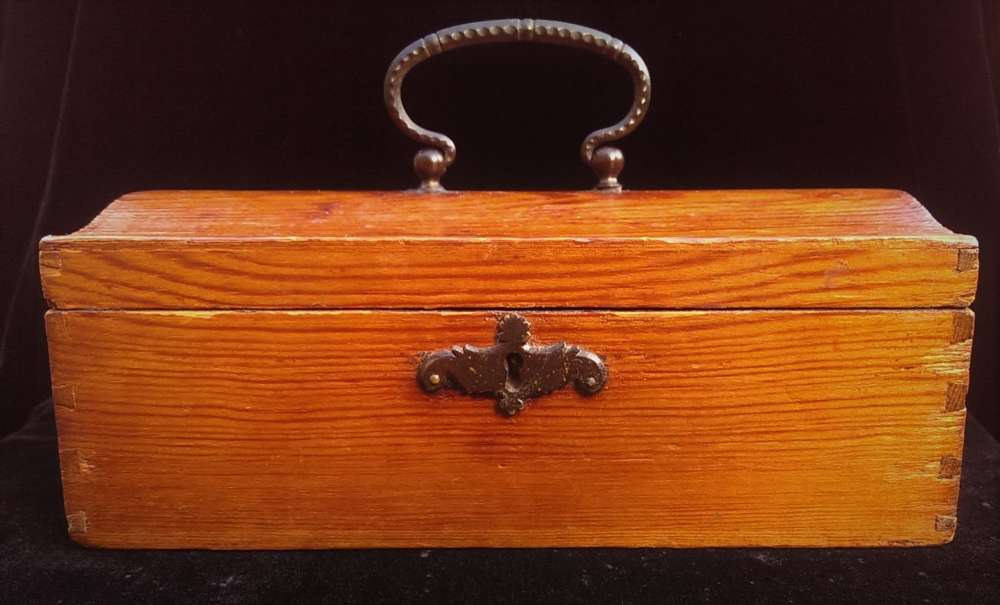 Russian Sewing Box, Retailed by Nicholls & Plincke "Magasin Anglais"
