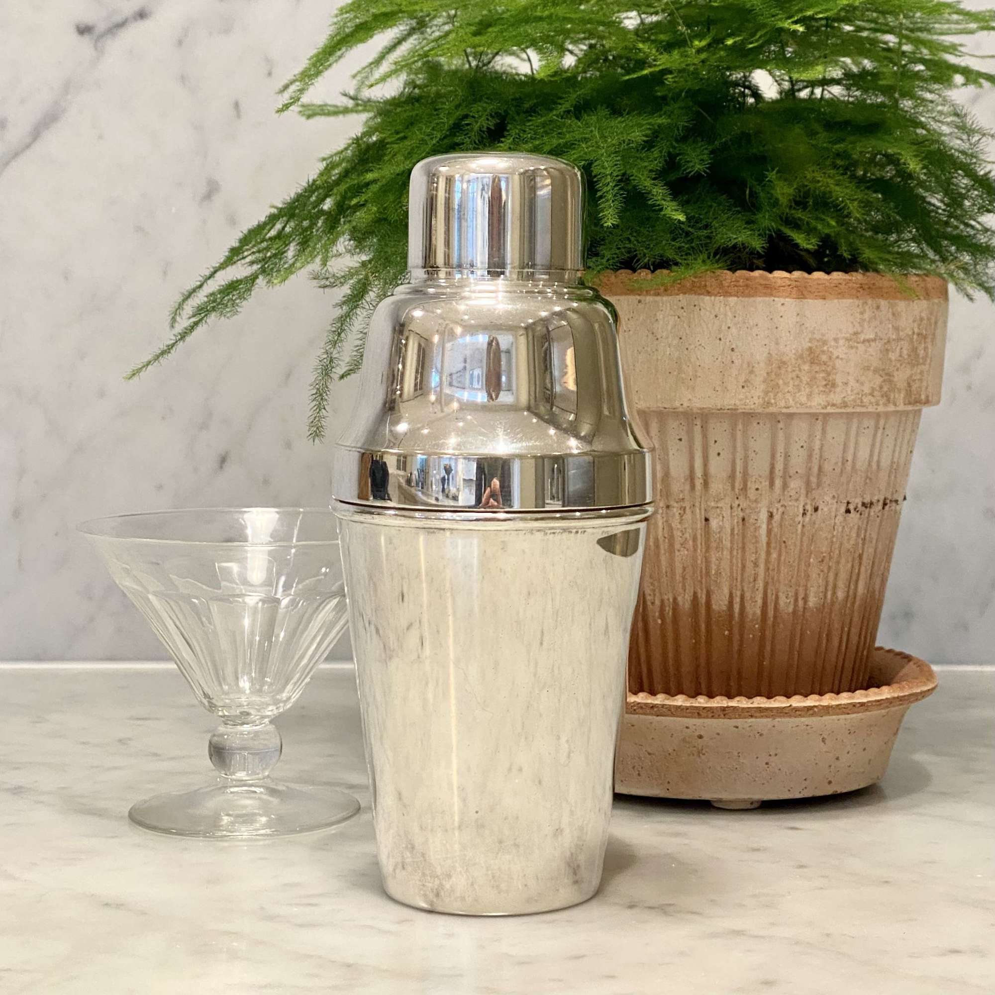 Quality English Art Deco silver plated cocktail shaker
