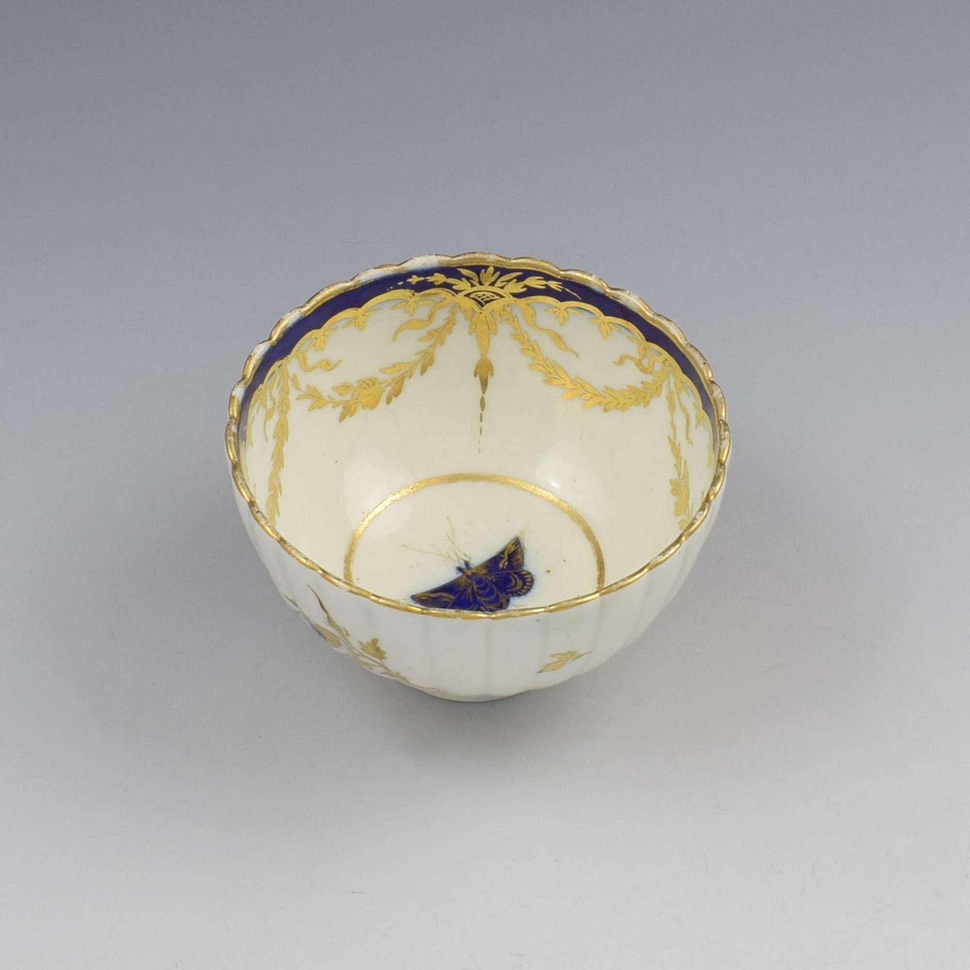 Caughley Porcelain Fluted Tea Bowl Dresden Flowers & Butterfly c.1785