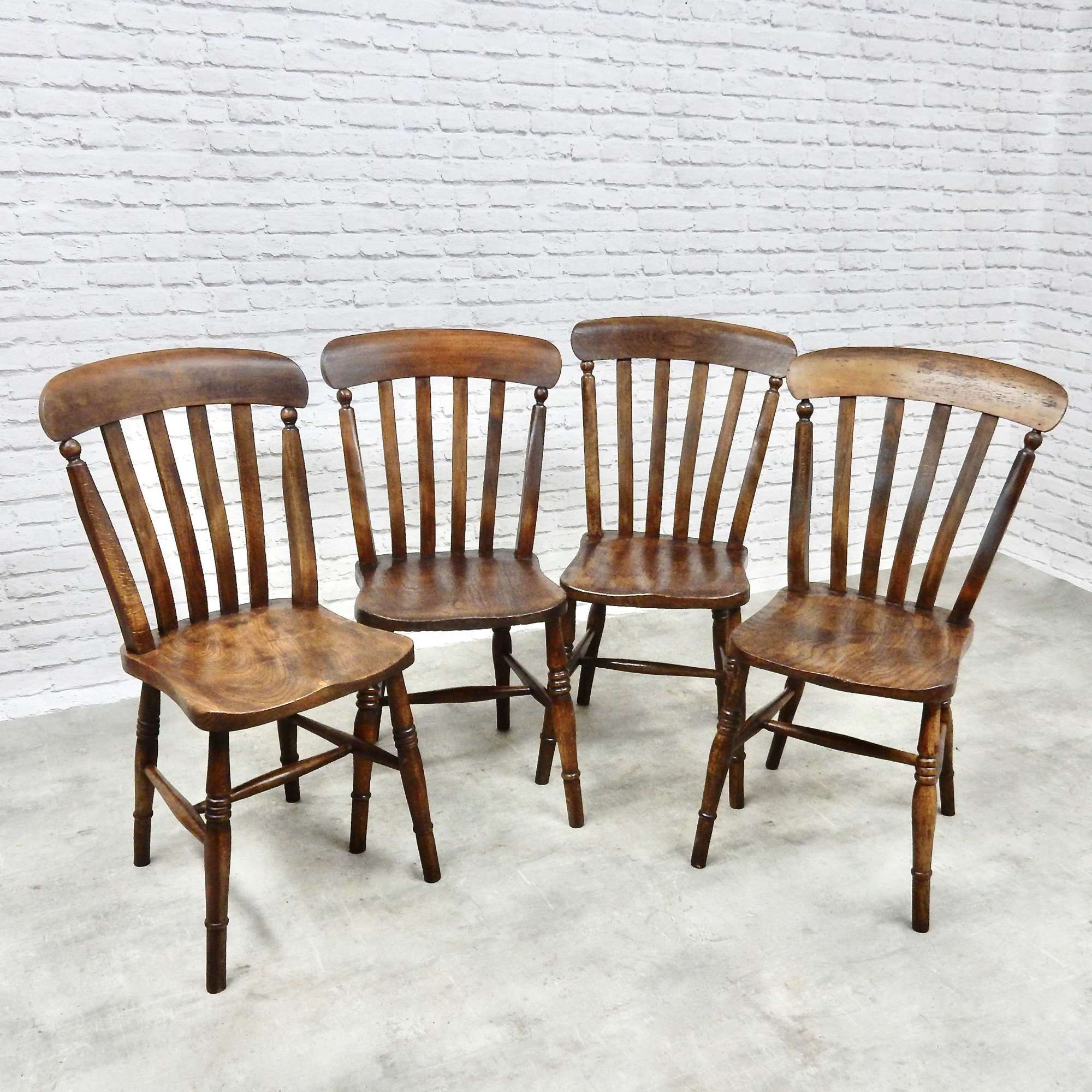 Set Windsor Kitchen Chairs