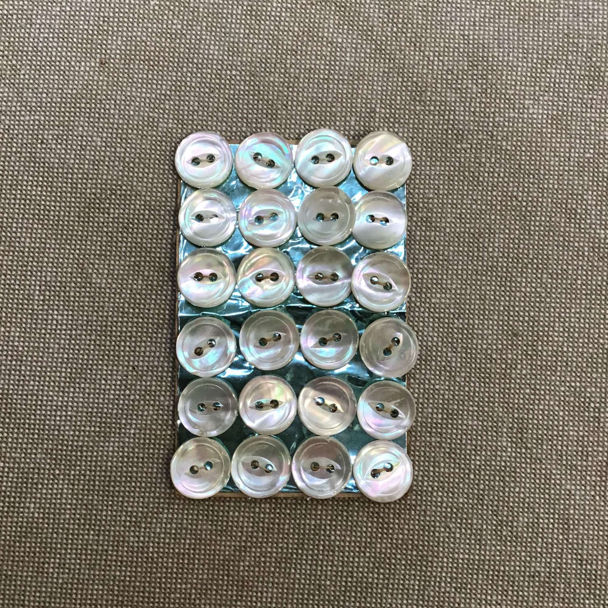 24 mother of pearl buttons 1cm diameter