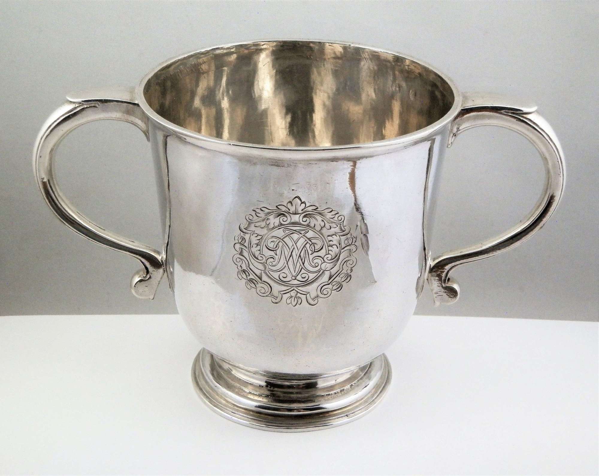 Queen Anne Britannia silver two handled cup, Robert Cooper London 1709