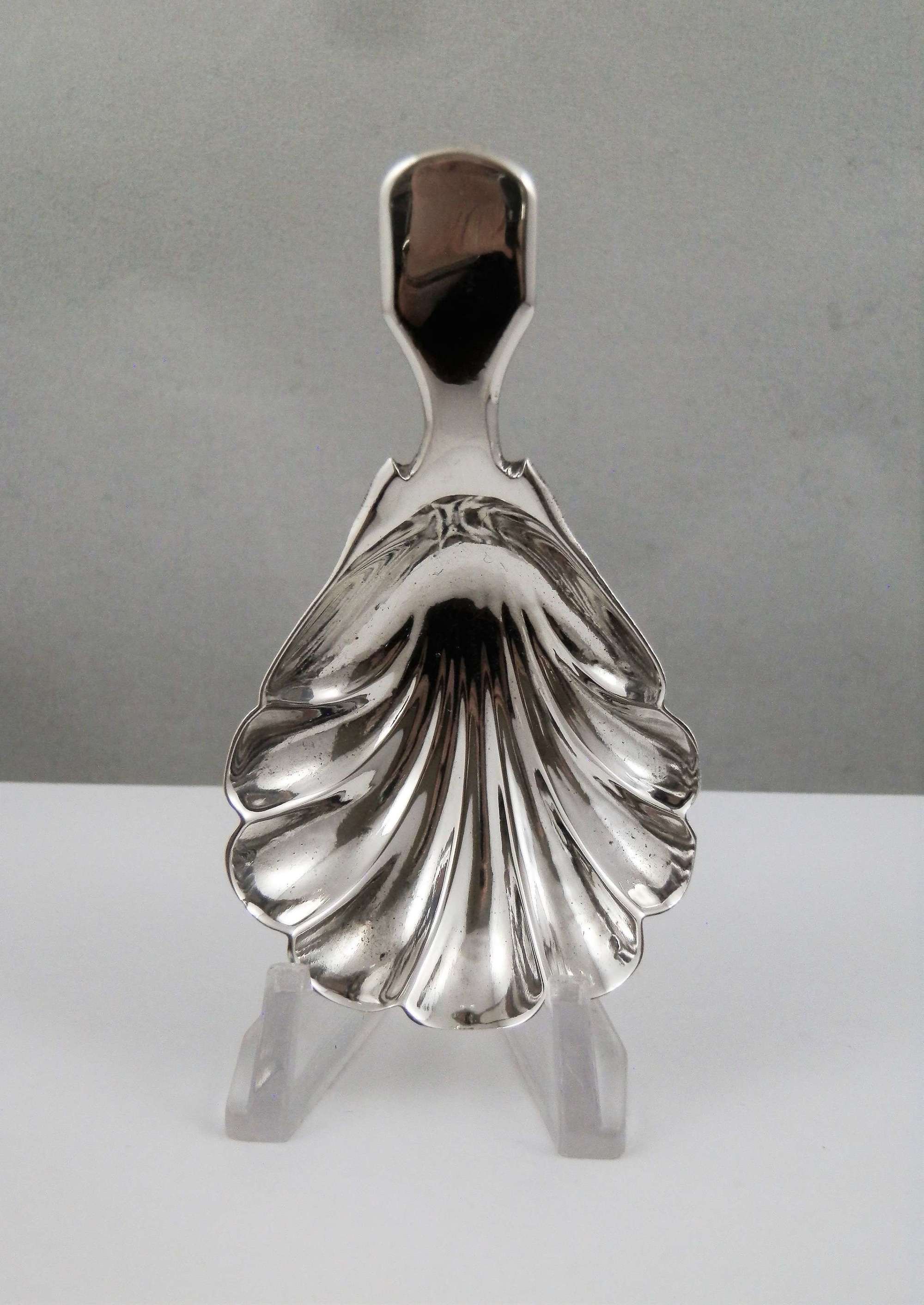 A William IV silver caddy spoon, Thomas Edwards, London 1836