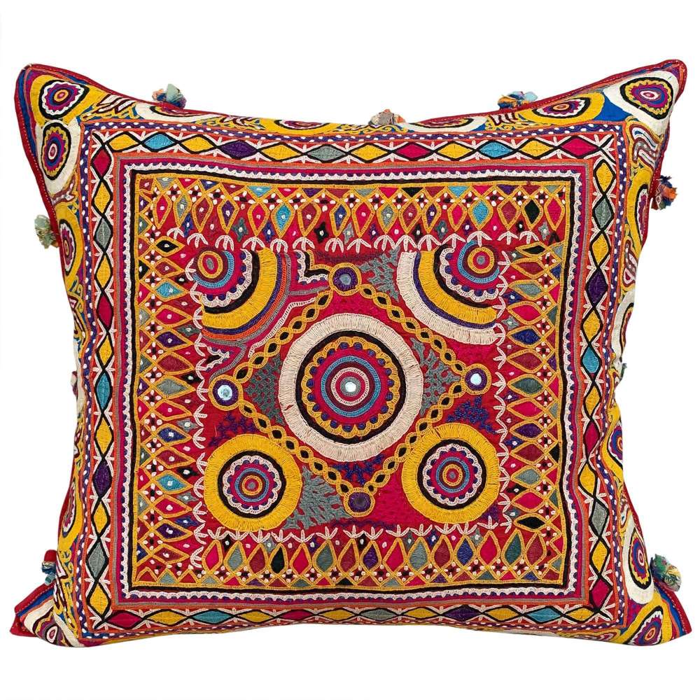 Chackla cushion - circles