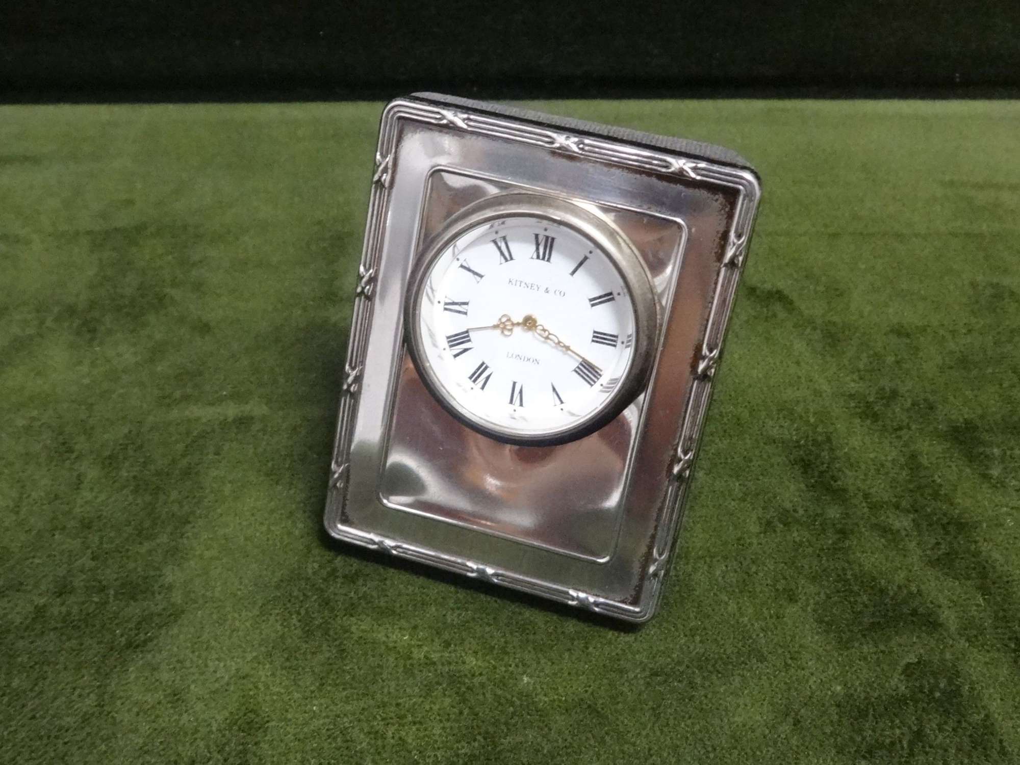 Pretty Silver Travelling Clock