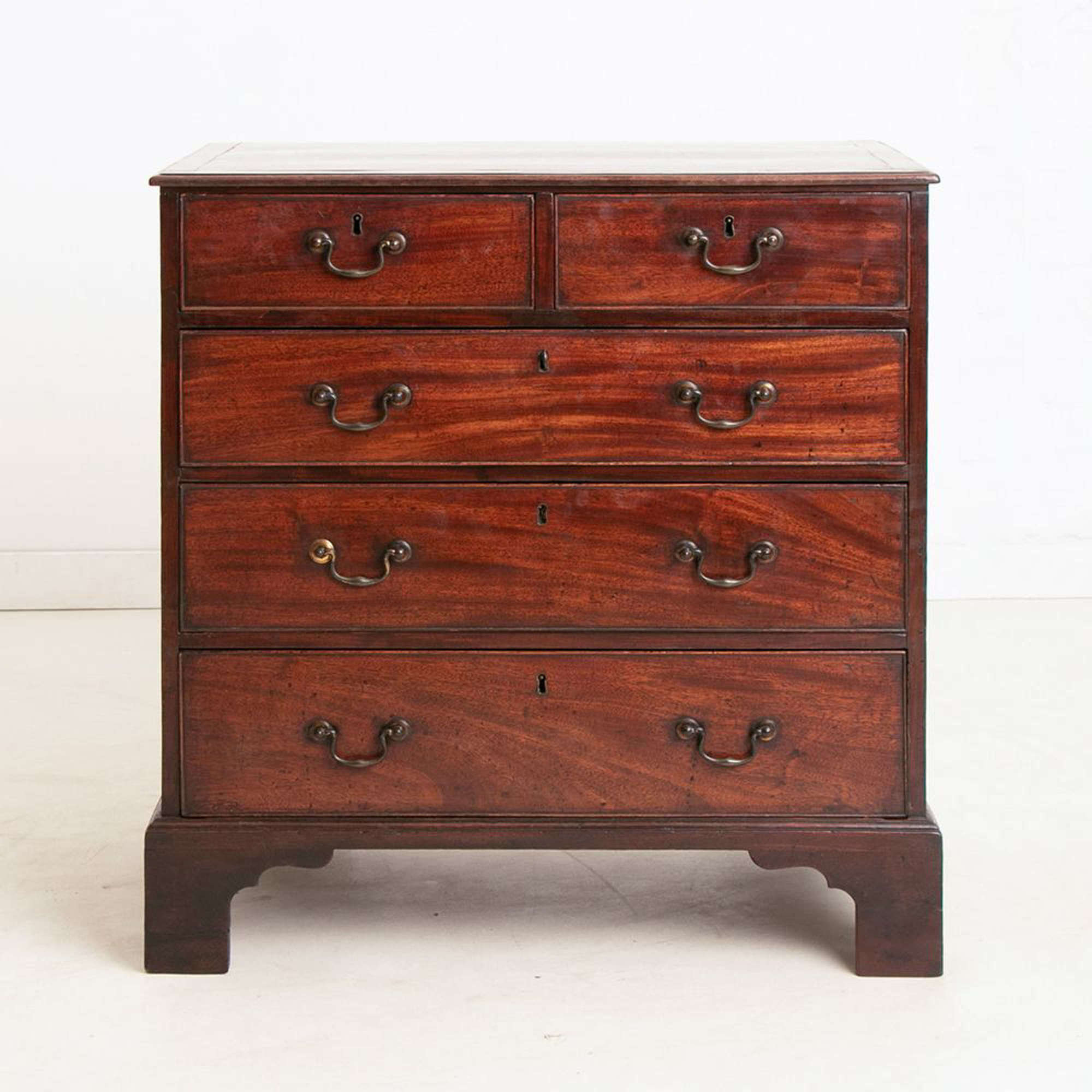 Antique Georgian Mahogany Bachelor's Chest of Drawers c.1810