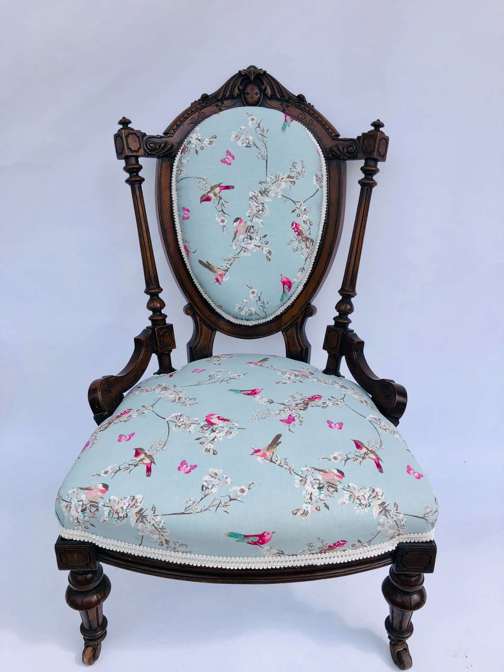 Exceptional Quality Victorian Antique Walnut Ladies Chair