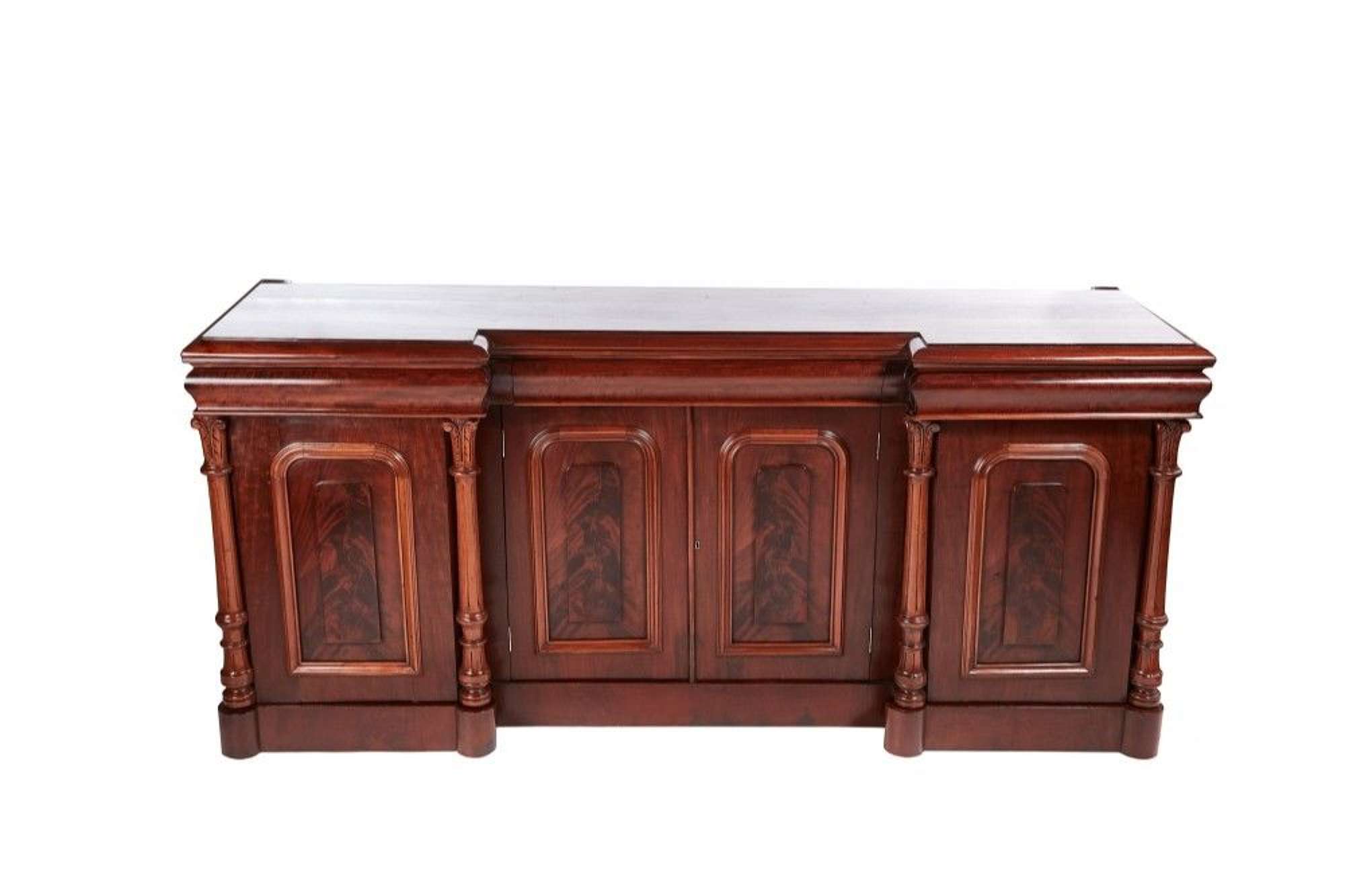Outstanding Quality Antique Victorian Mahogany Mirrored Sideboard