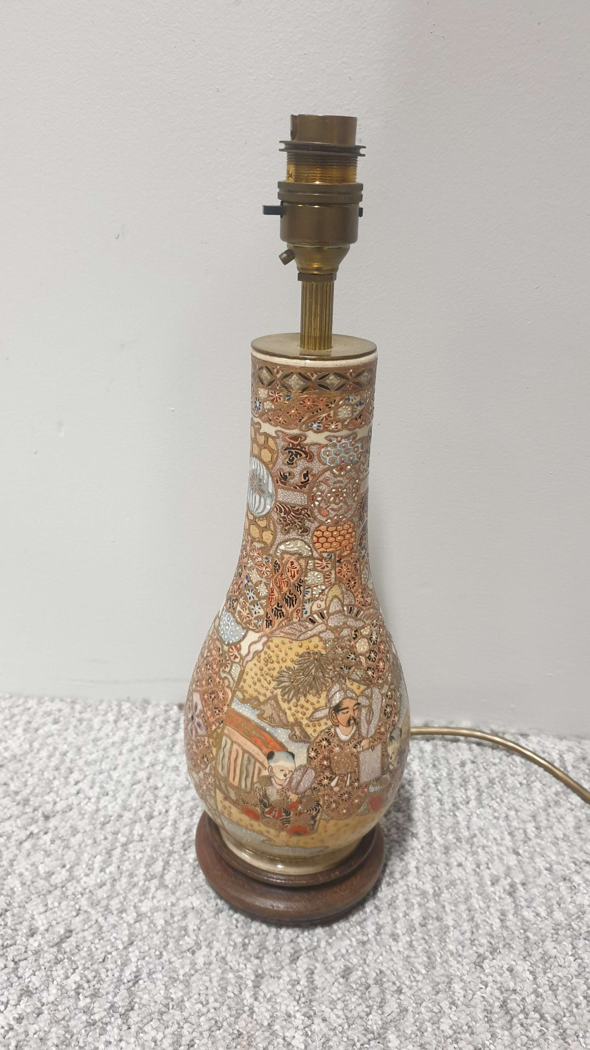 Quality Satsuma Antique Table Lamp