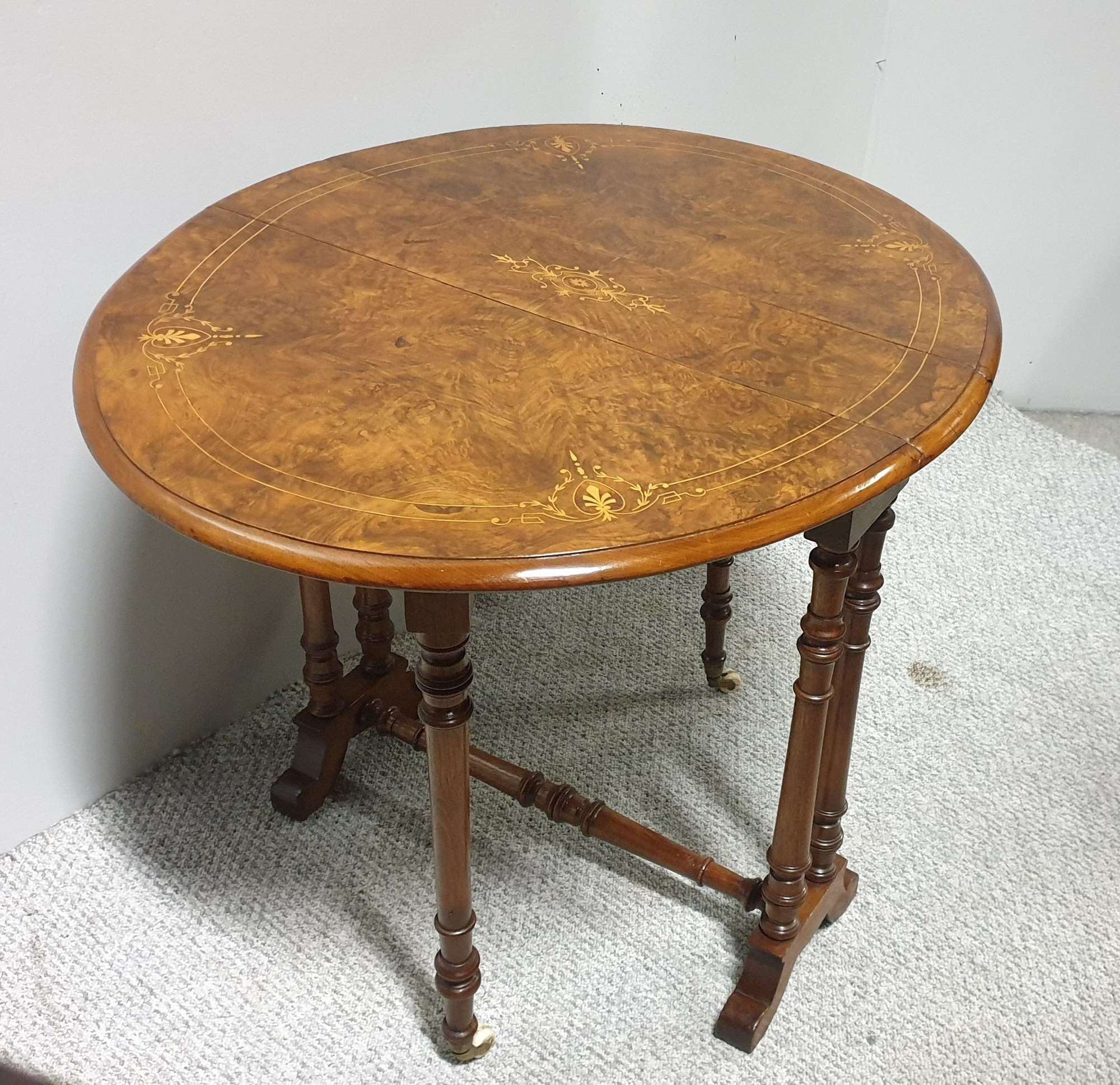 Pretty Victorian Baby Sutherland Table