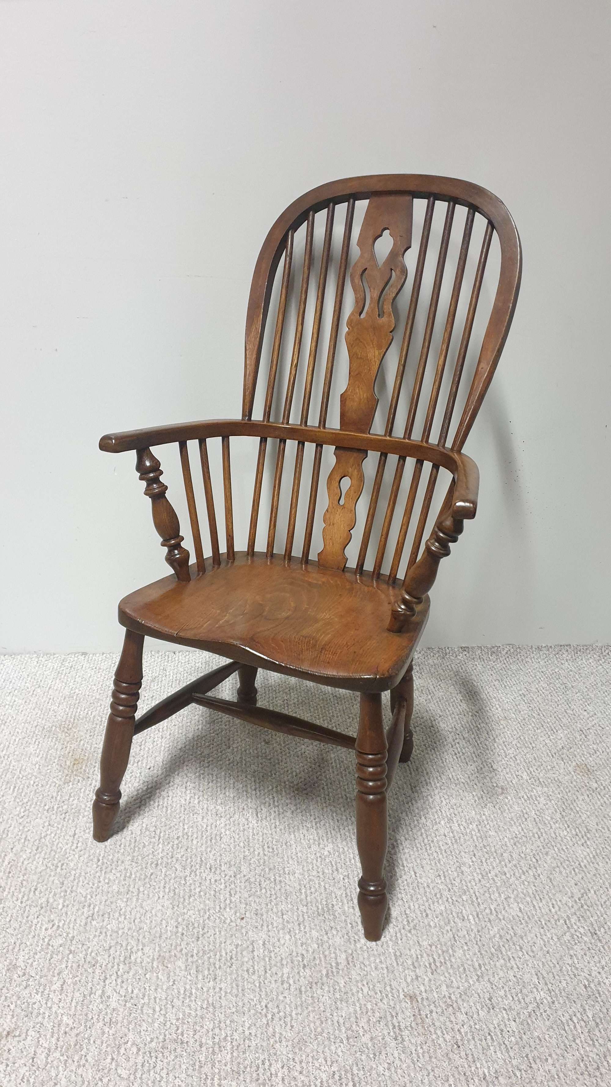 Ash And Elm Antique Windsor Chair