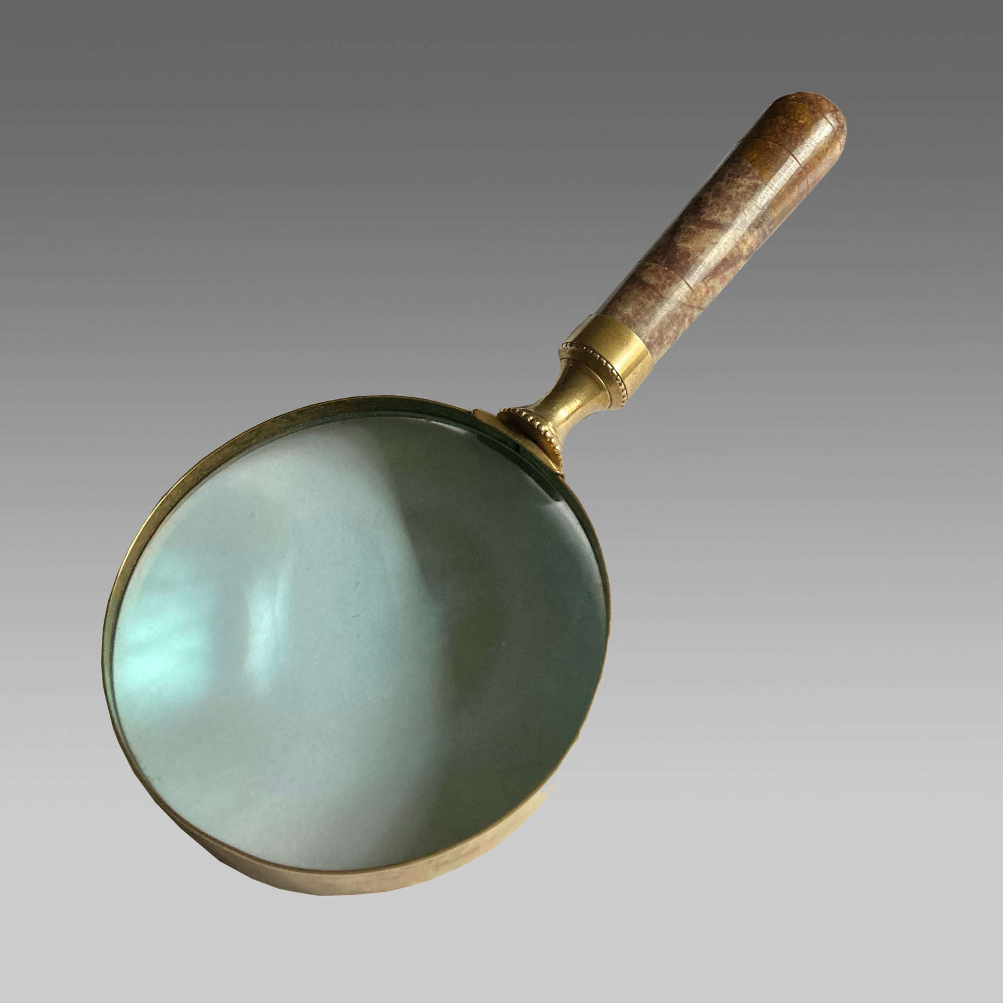 Edwardian brass-mounted magnifying glass