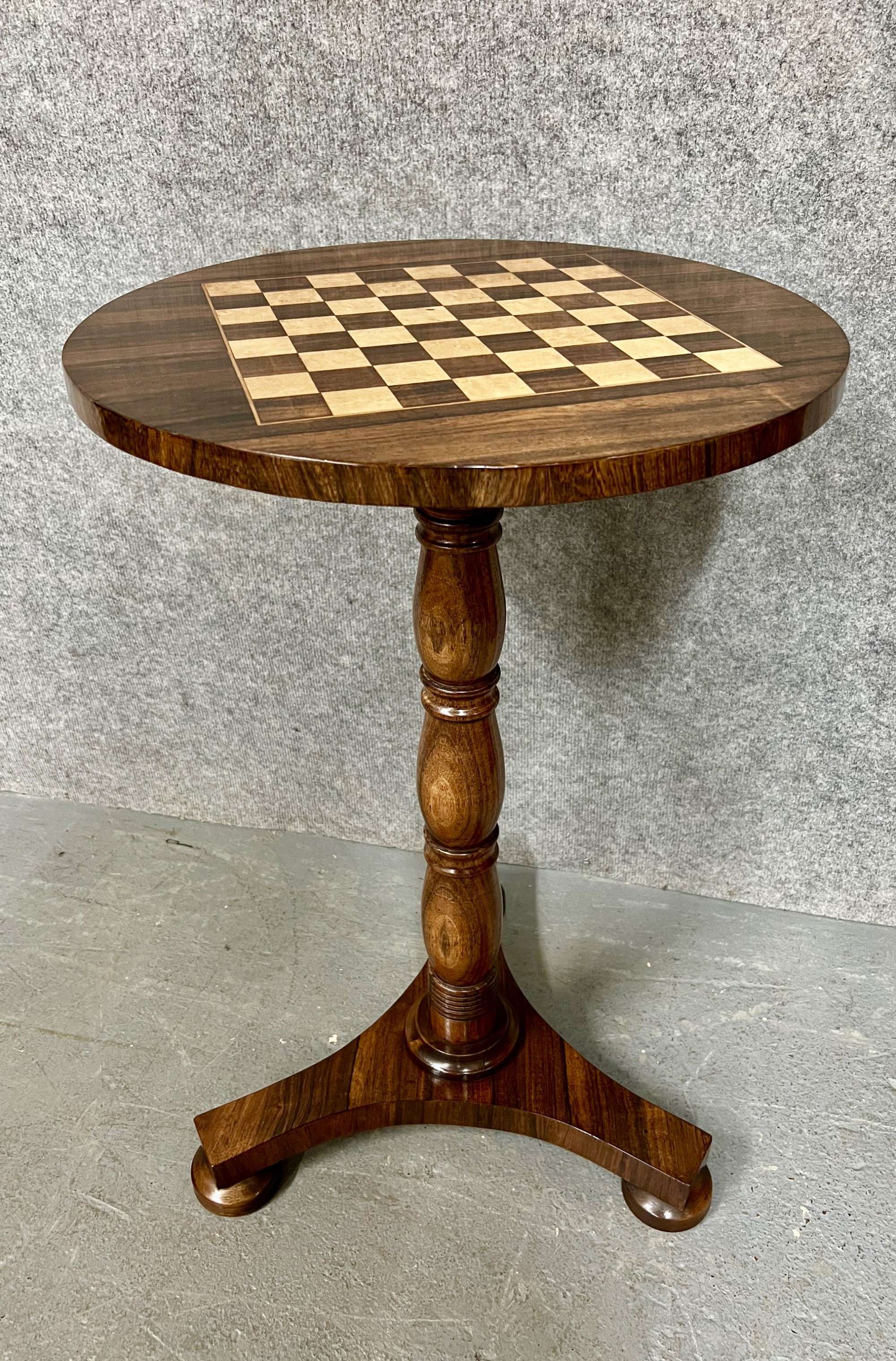 Rosewood And Inlaid Chess Table