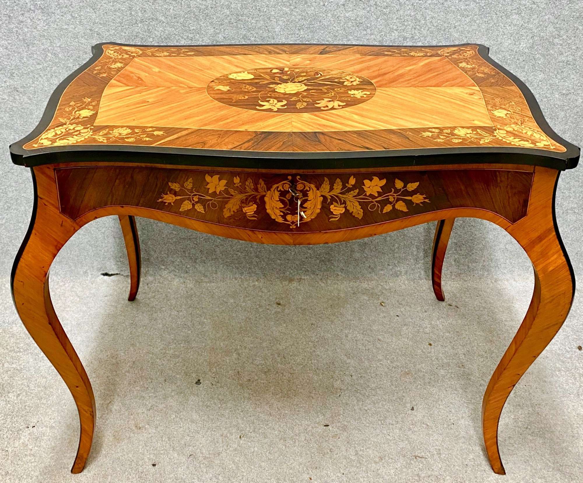 Fine Antique Satinwood & Marquetry Inlaid Centre Table