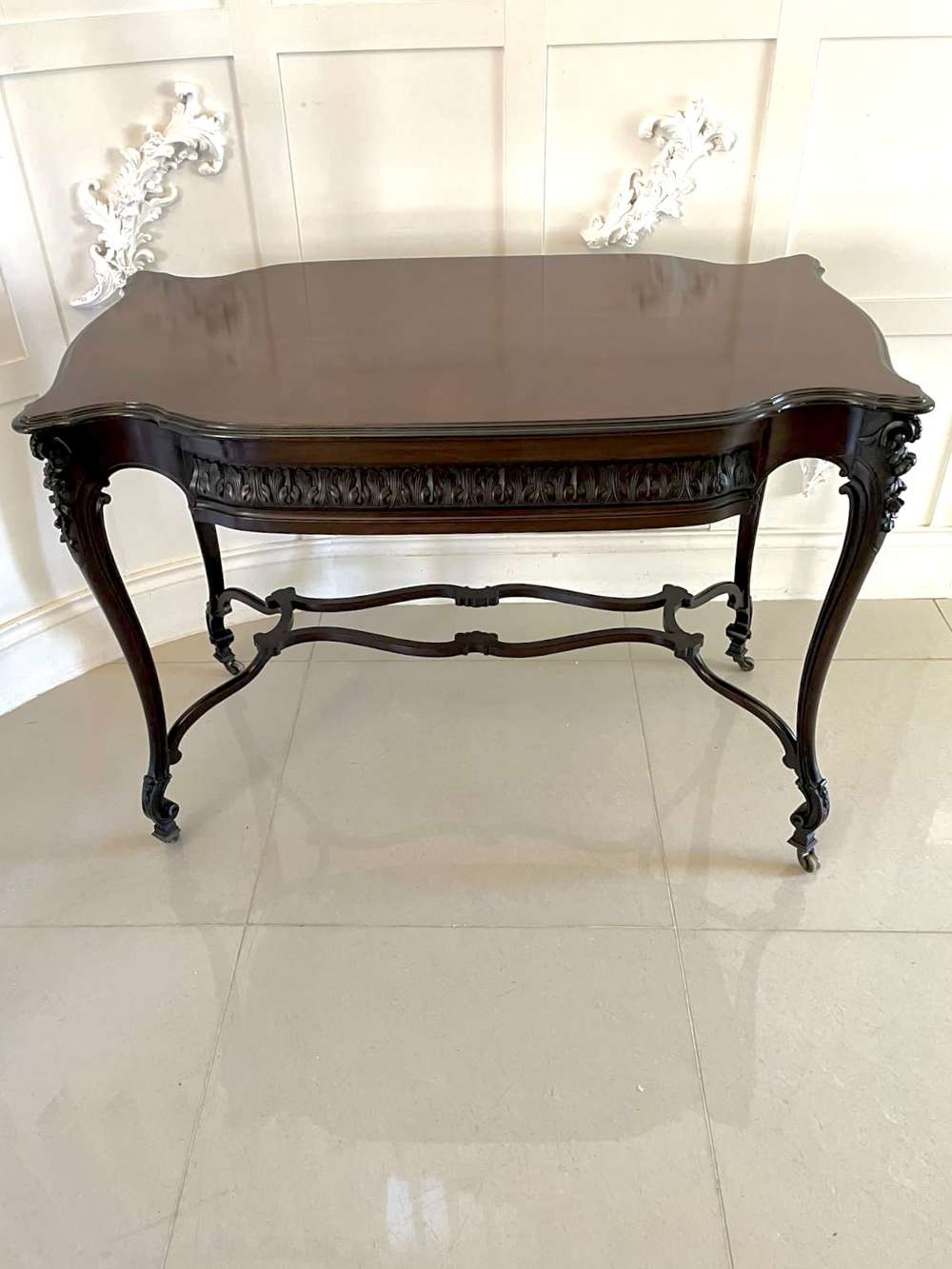 Outstanding Quality Antique Carved Mahogany Freestanding Centre Table